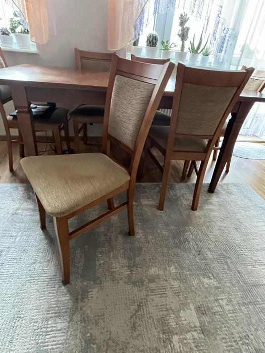 Stół rozkladany+ 6 krzeseł