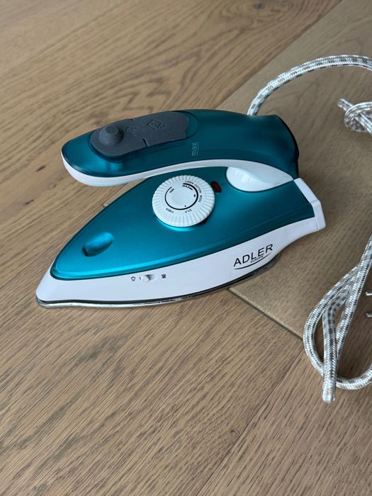 Żelazko turystyczne Adler 1700W
