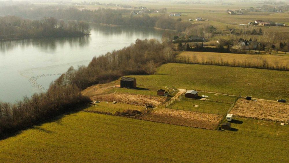 Działka nad jeziorem Steklin