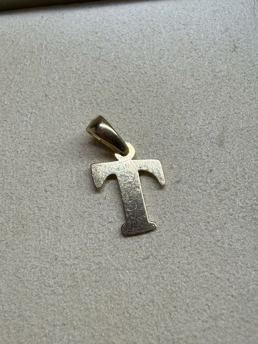 Nowa złota zawieszka