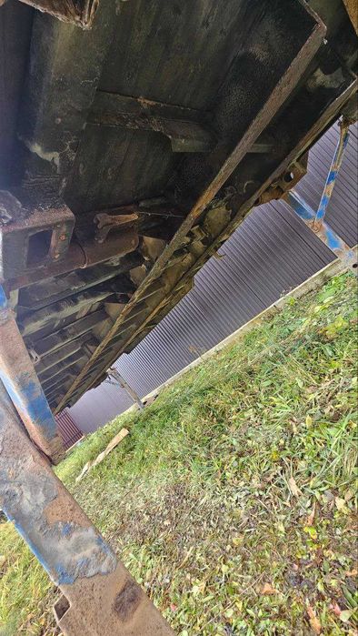 напівпричіп, причіп для перевезення вантажів