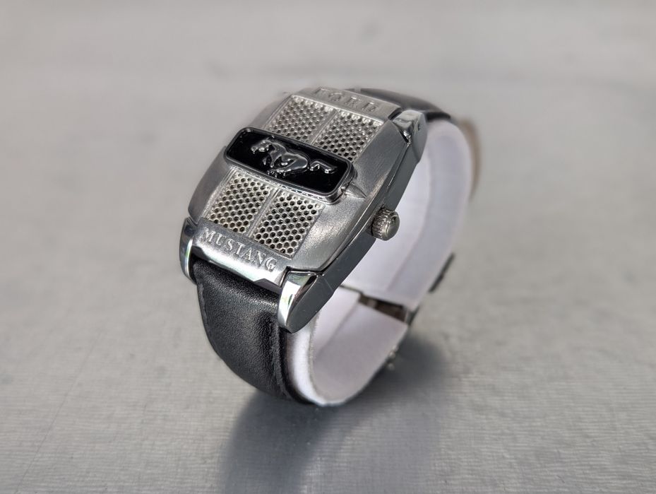 Zegarek męski kolekcjonerski Ford Mustang kwarcowy skórzany pasek