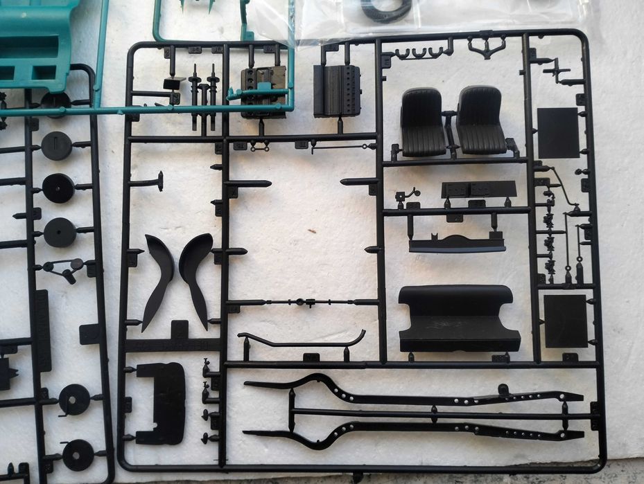 Delahaye 135 - Kit 1/24 - Revell - Incompleto