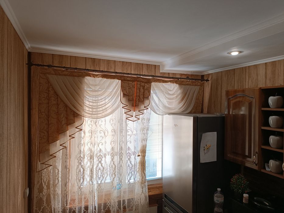 Ламбрікен/тюль/гардина в гарному стані 2м