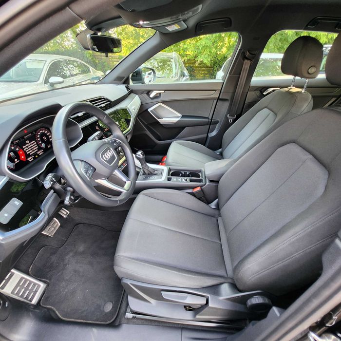 Audi Q3 1.8 Benzyna Wynajem wypozyczalnia samochodow aut premium