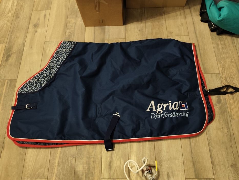 Derka stajenna 125 cm