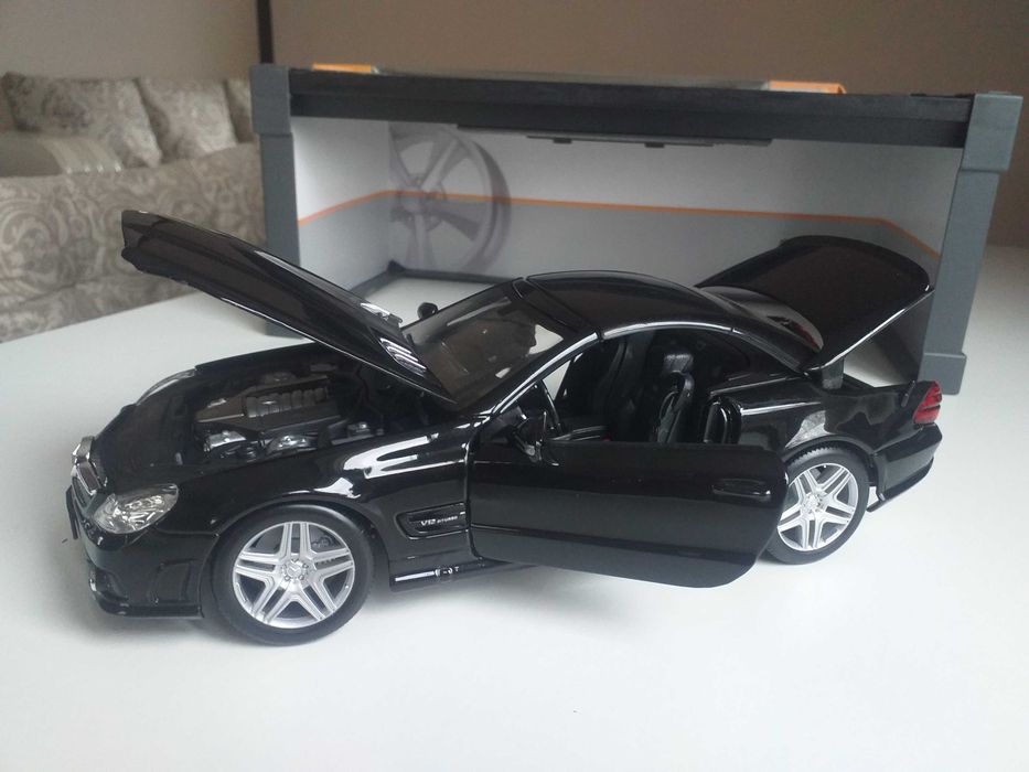 модель 1.18 MERCEDES BENZ  SL65 AMG V12 BITURBO 2009