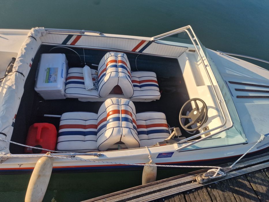 Barco argus 402 S