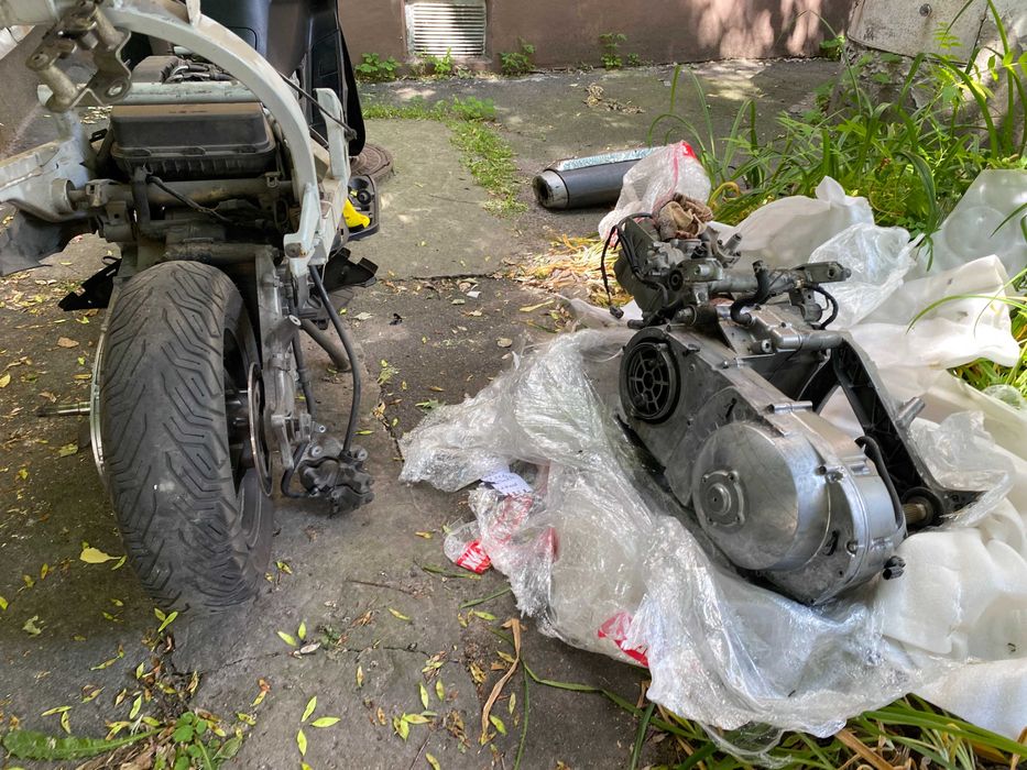 Продам свій Макси-скутер Suzuki SkyWave 400 пробіг 28 т.км!