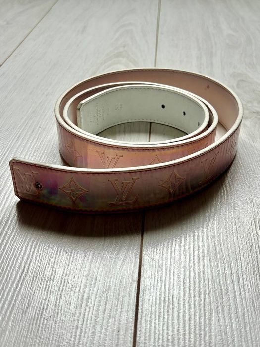 продам ремень Louis Vuitton без пряжки
Louis Vuitton