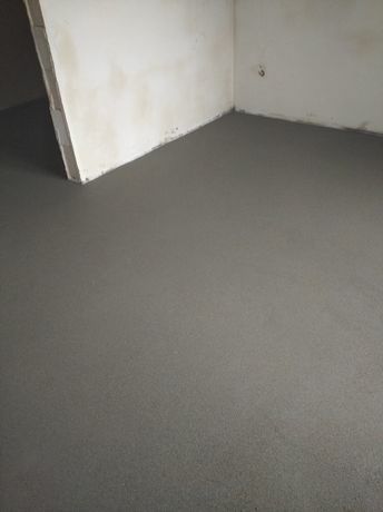 Tynki maszynowe posadzki mixokretem  ocieplenia pianą I celulozą