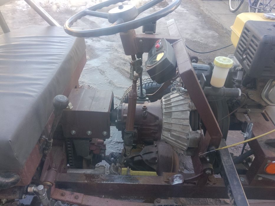 Продам саморобний повнопривідний трактор .