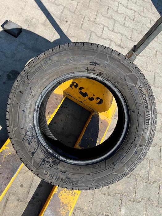 Opona zimowa Continental Van Winter 235/65 R16C 115/113R DOT21 #3928