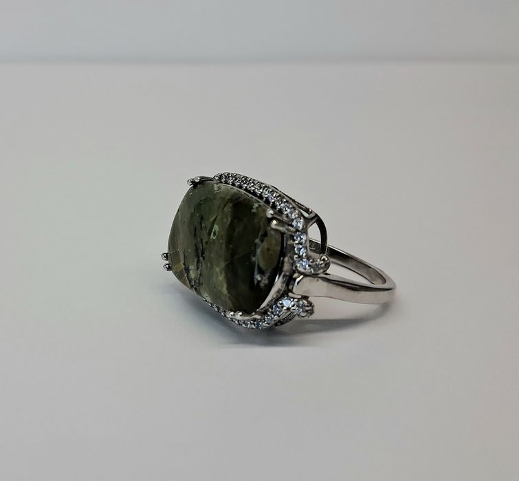 Серебряное кольцо 925 пробы с Серафинитом