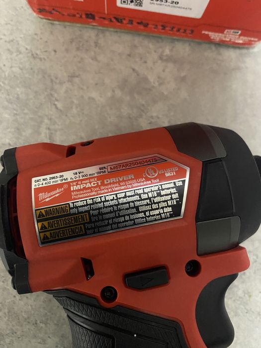 Milwaukee 2953-20 імпакт 226Nm на 3-швидкості привезено з США
