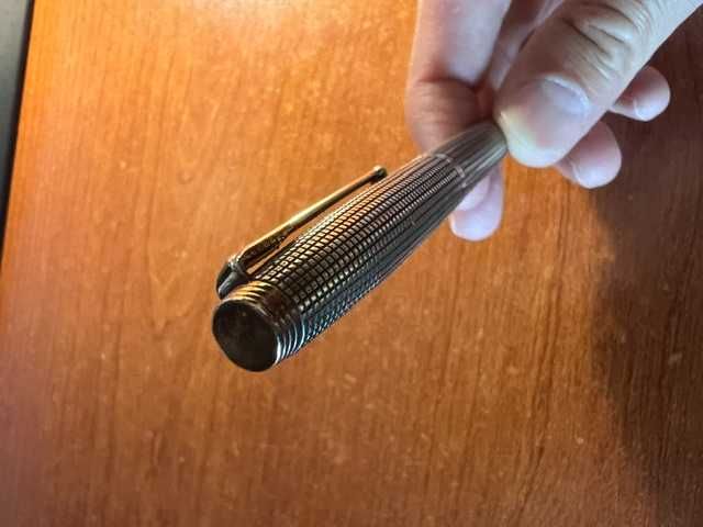 Caneta de tinta permanente Parker 75 Ciselé Prata Esterlina 925 com aparo Ouro 14k (Anos 70) – Vintage