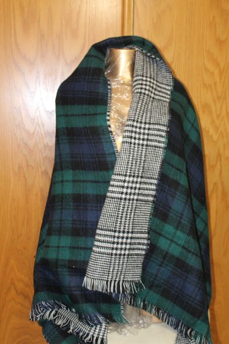 Manta com Duas Faces em Malha (sem uso)