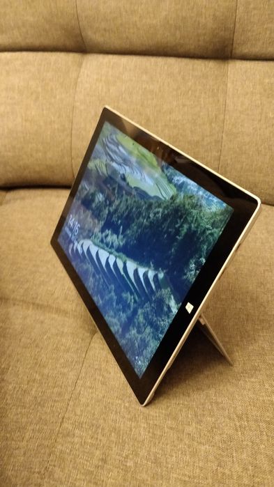 Surface 3 pro Microsoft i3 4gb ram 64gb  tablet z windows 10 komputer