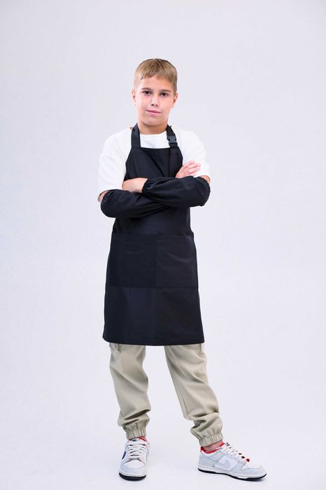 Для уроків праці фартух з нарукавниками, для школи на уроки