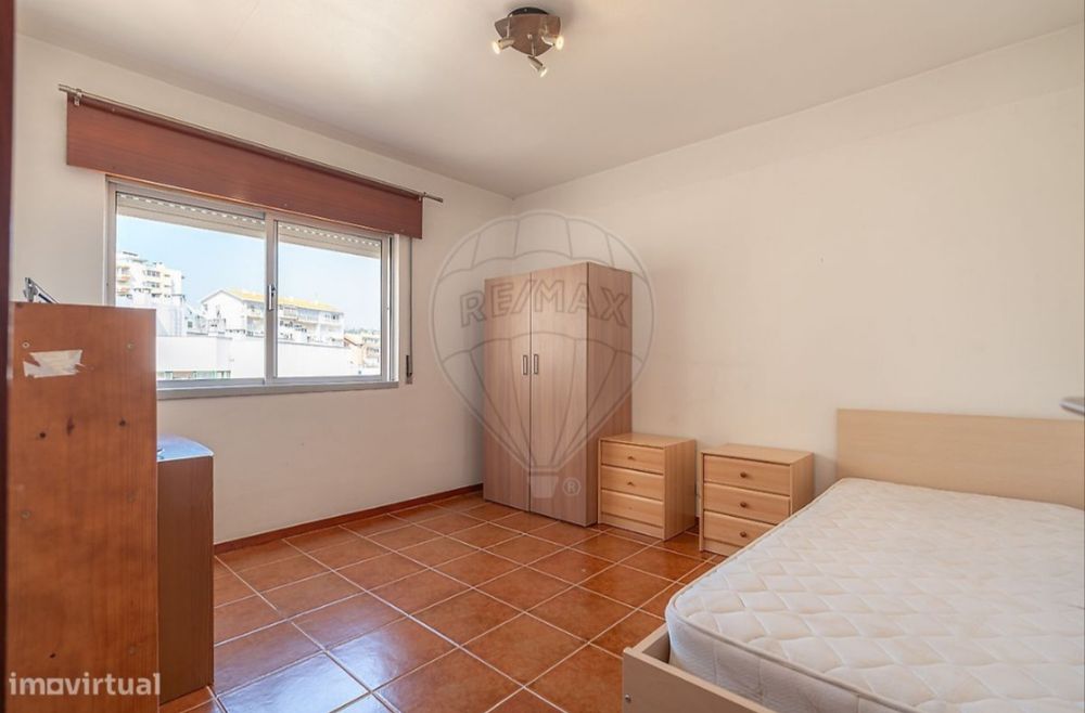 Quarto para estudantes-Vale Flores (rua Paulo Quintela)