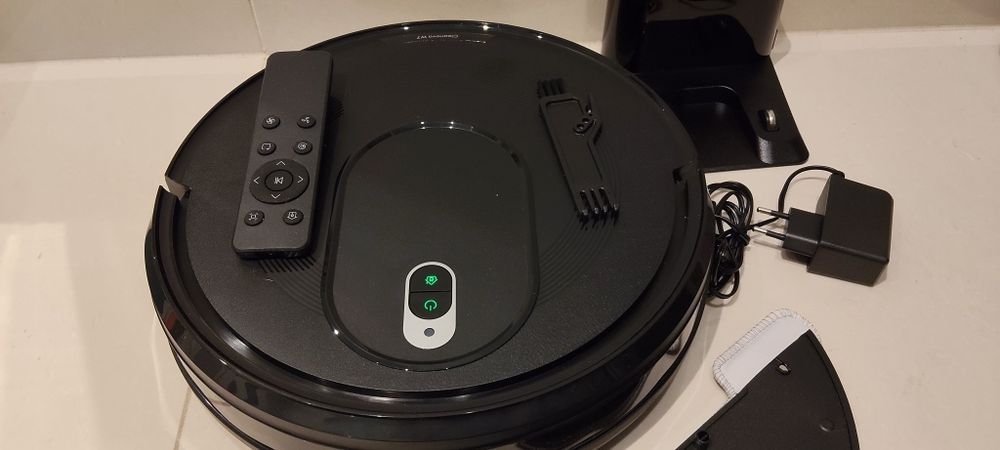 Robot sprzątający Cleanova w7 czarny