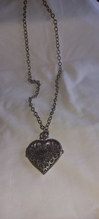 Colares de bijuteria