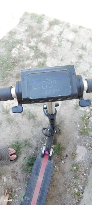 Продам электросамокат взрослый почти новый покупался две недели назад