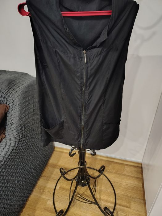 Парикмахерские фартуки и халаты