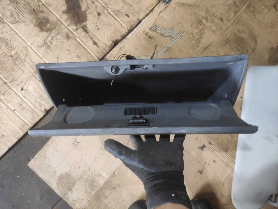 Бардачок VW T4 701857095 бардачек Фольксваген т4