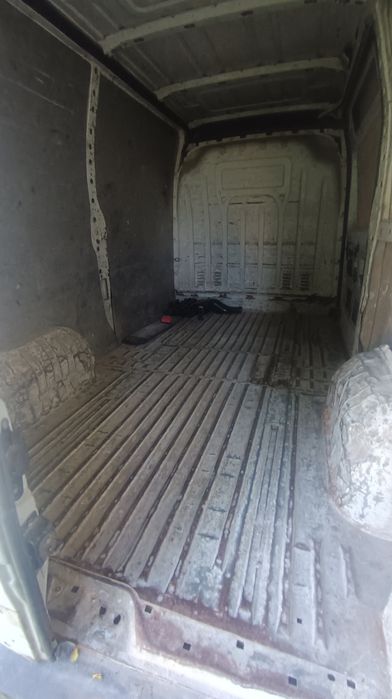 Вантажний бус Opel Movano дизель  2.3  2010 року