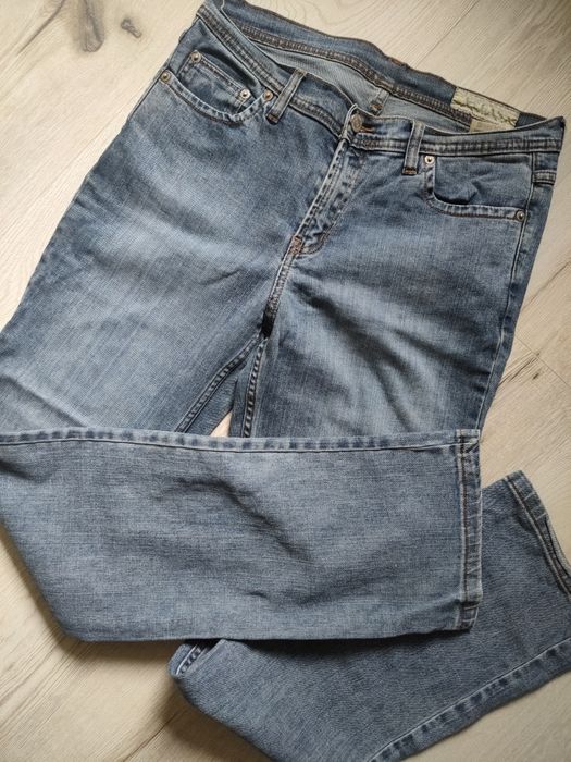 Spodnie jeans jak nowe 40 42 Vegas