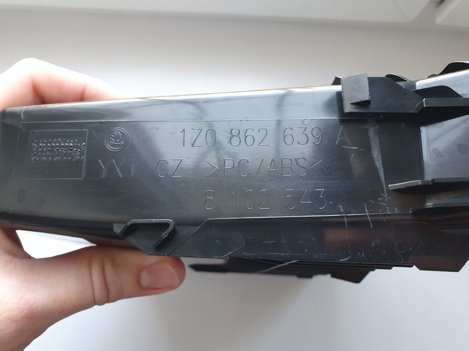 Бардачок поличка skoda octavia a5 1z0862639a