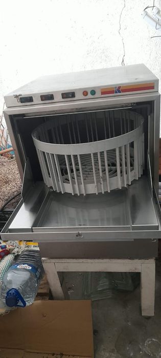 Oportunidade. Para esvaziar uma garagem