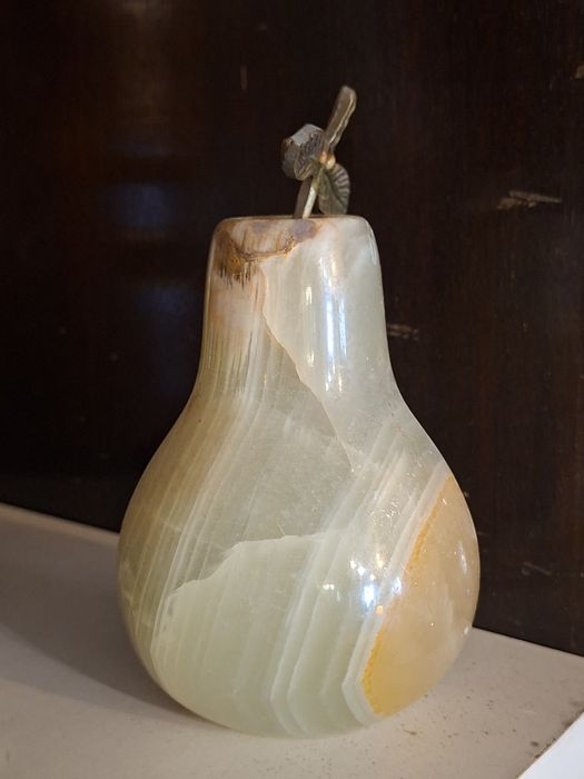 Pera antiga em pedra de alabastro bonita peça decorativa