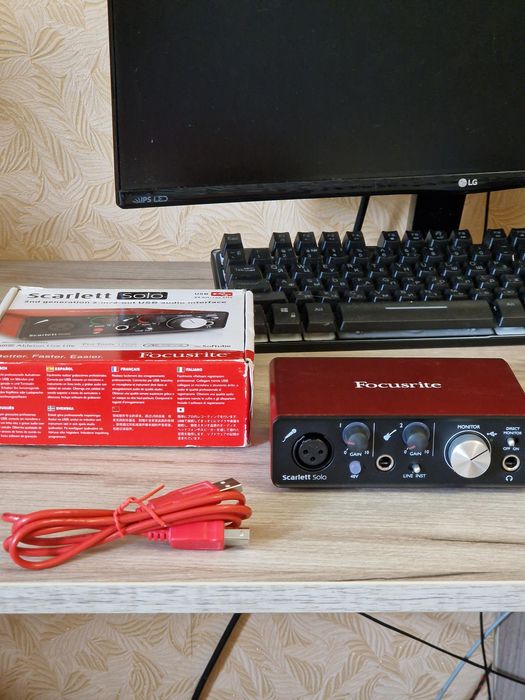 Focusrite Scarlett Solo 2 gen, звукова карта USB