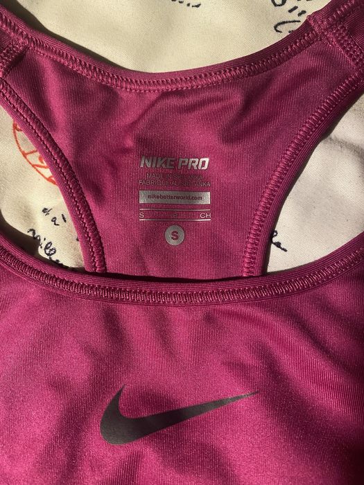 Спортивний топ Nike, з технологією dry fit, оригінал, бра для спорту