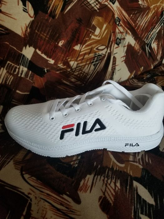 Кроссовки Fila, белые