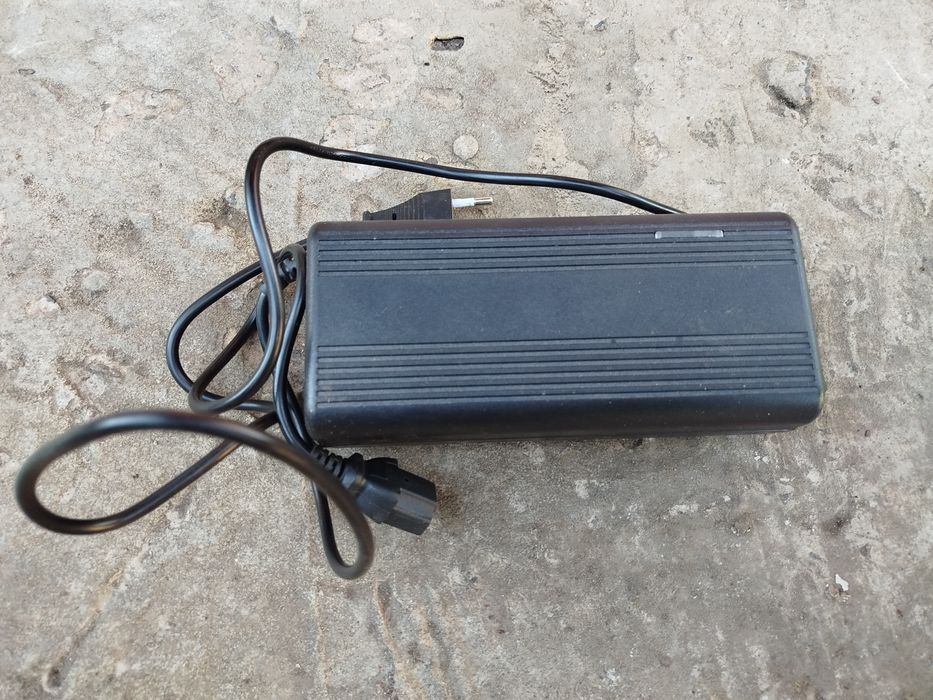 Продам зарядний пристрій для електровелосипеда Fada Idea