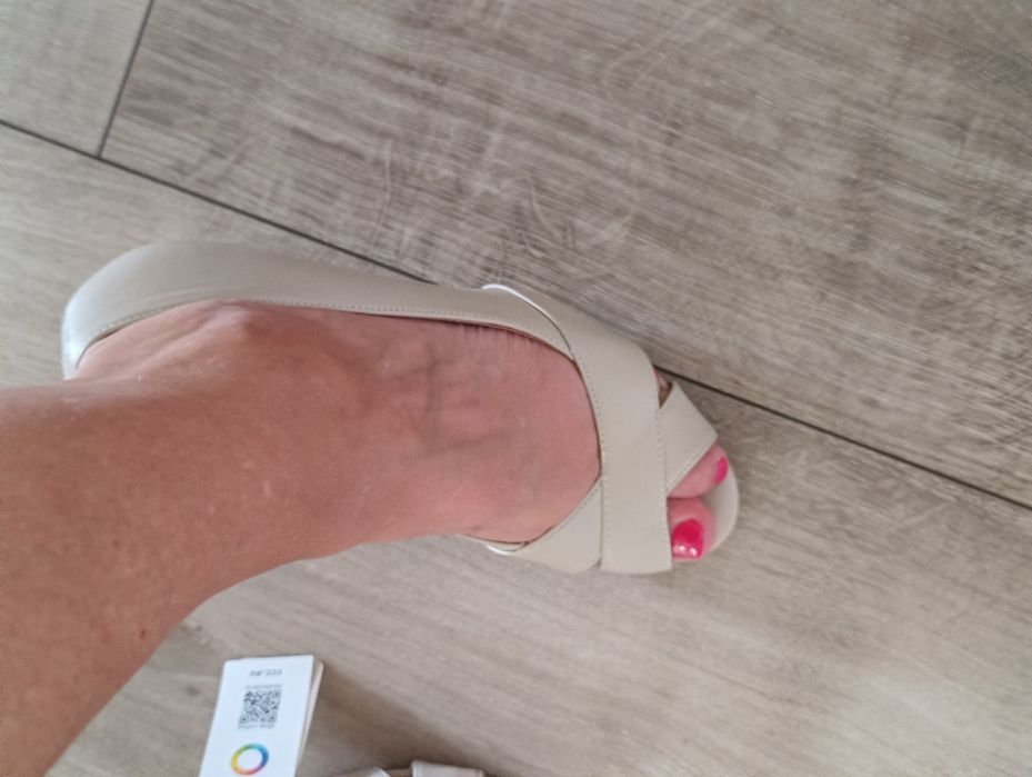 Buty Lasocki rozm. 37, beż, nowe