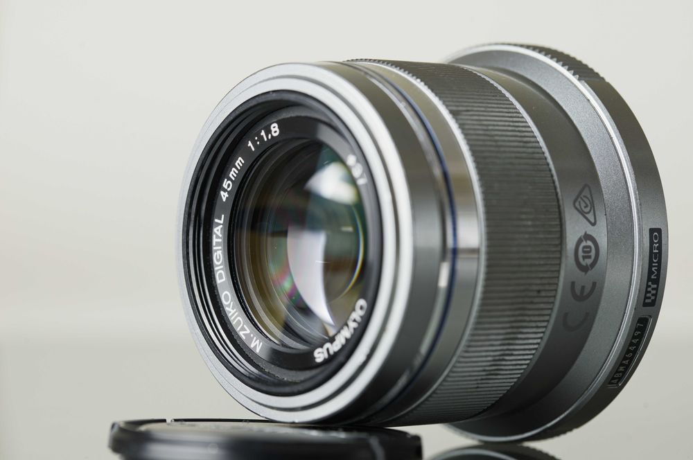 Olympus M.Zuiko Digital 45mm f/1.8 (Srebrny) – Micro 4/3