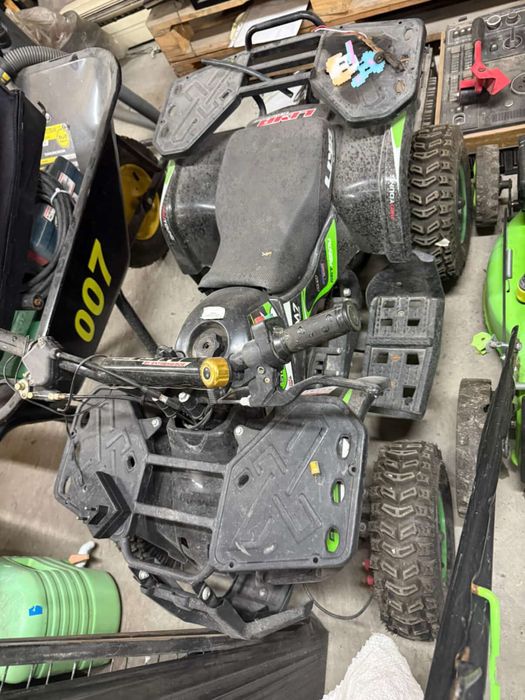 Продам квадроцикл 50 кубов идеал