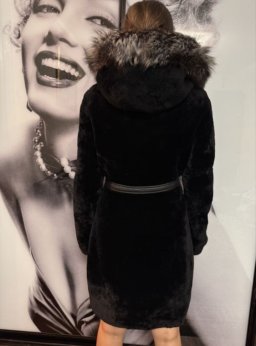 Шуба размер: м песец мутон