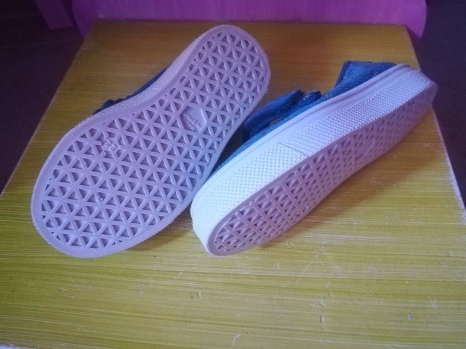 Sapatinhos T22 novos