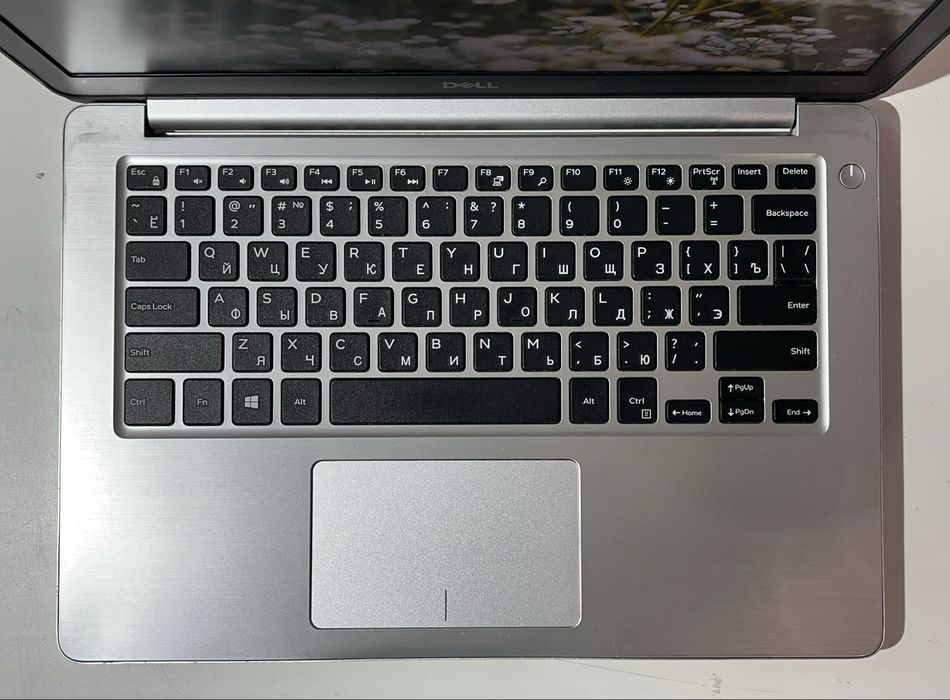 Dell Inspiron 5370 13.3” i5-8250u/8GB/240SSD/FHD IPS/НОВА БАТАРЕЯ