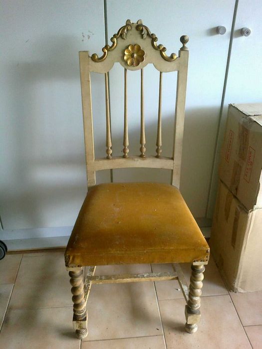 Mobilia Antiga de quarto - solteiro