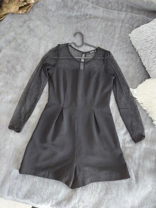 Czarny kombinezon reserved koronka krótki elegancki