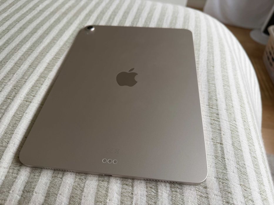 Ipad Air Luz das Estrelas (Starlight) M3 128gb como novo com capa, pelicula e garantia