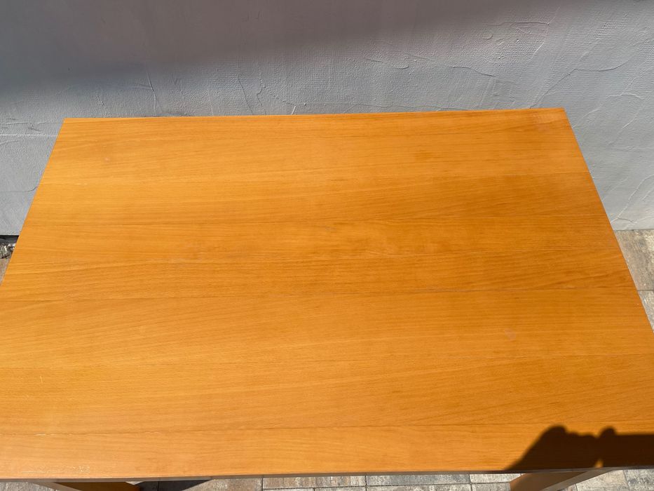 Używany stół z Ikea
