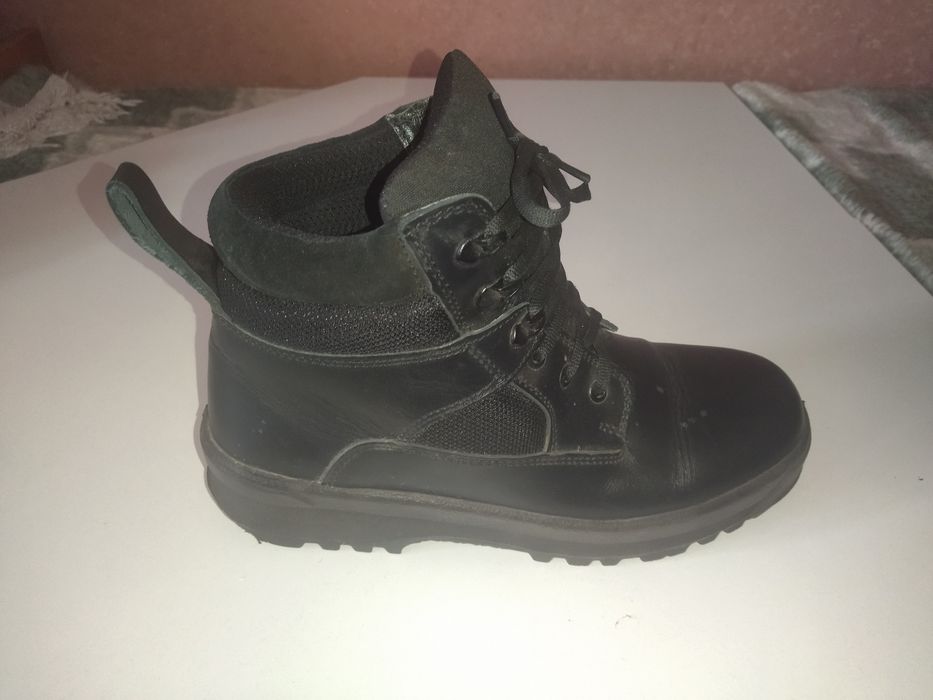 Тактические кроссовки чёрные 42 размер.