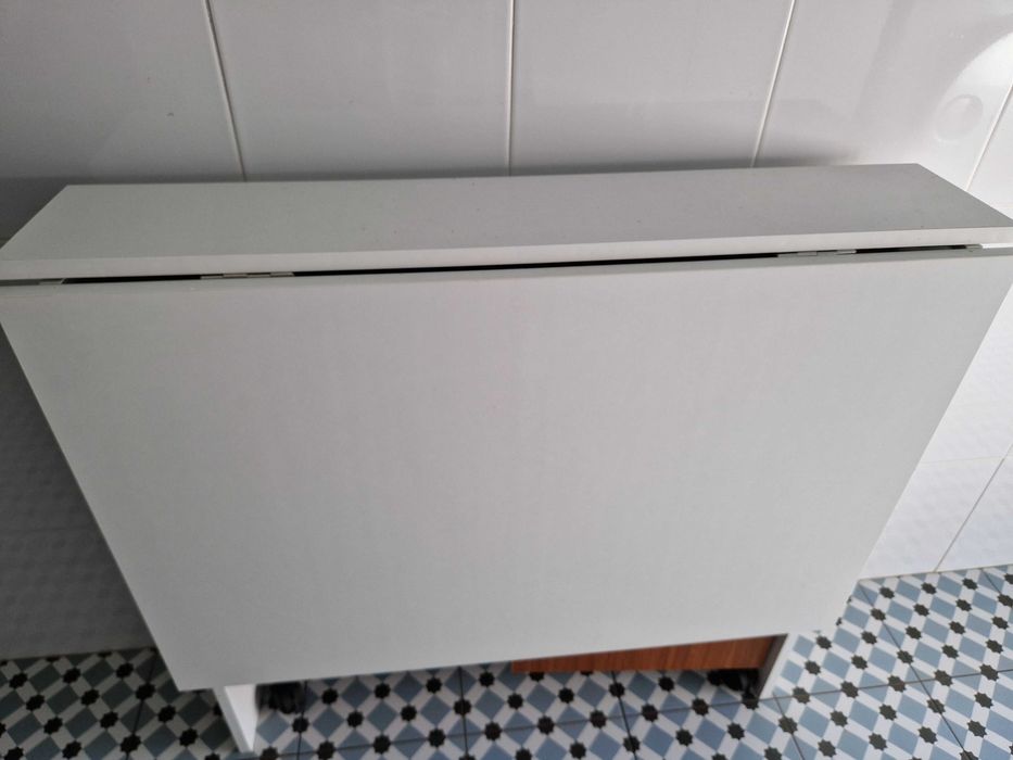 Mesa dobravel c/rodas